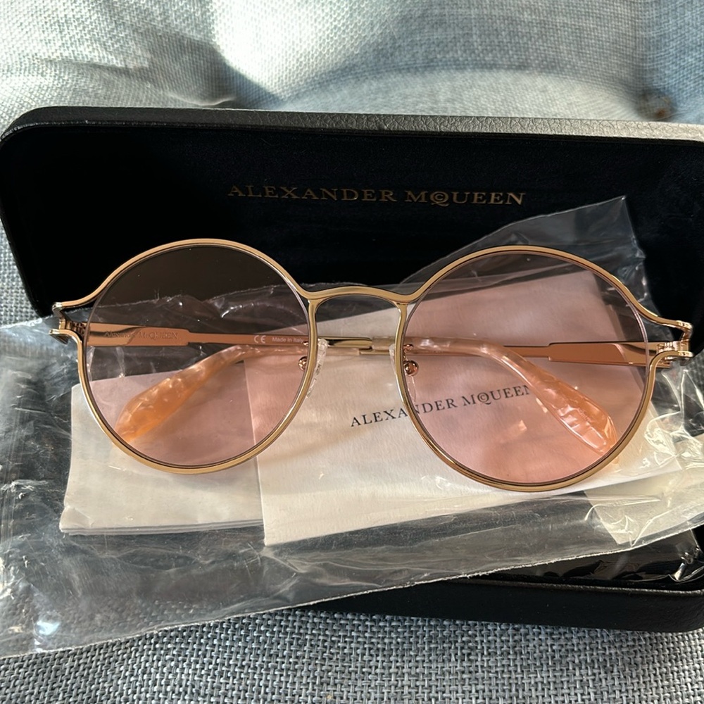 Sunglasses Alexander-McQueen LIGHT PINK